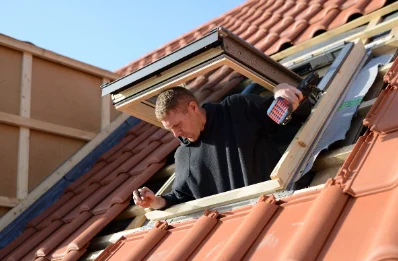 Pose de fenêtres de toit Velux à Méailles